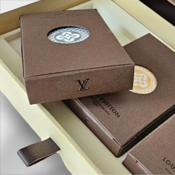 LV Playing Cards in Box - New - Picture 2 of 7